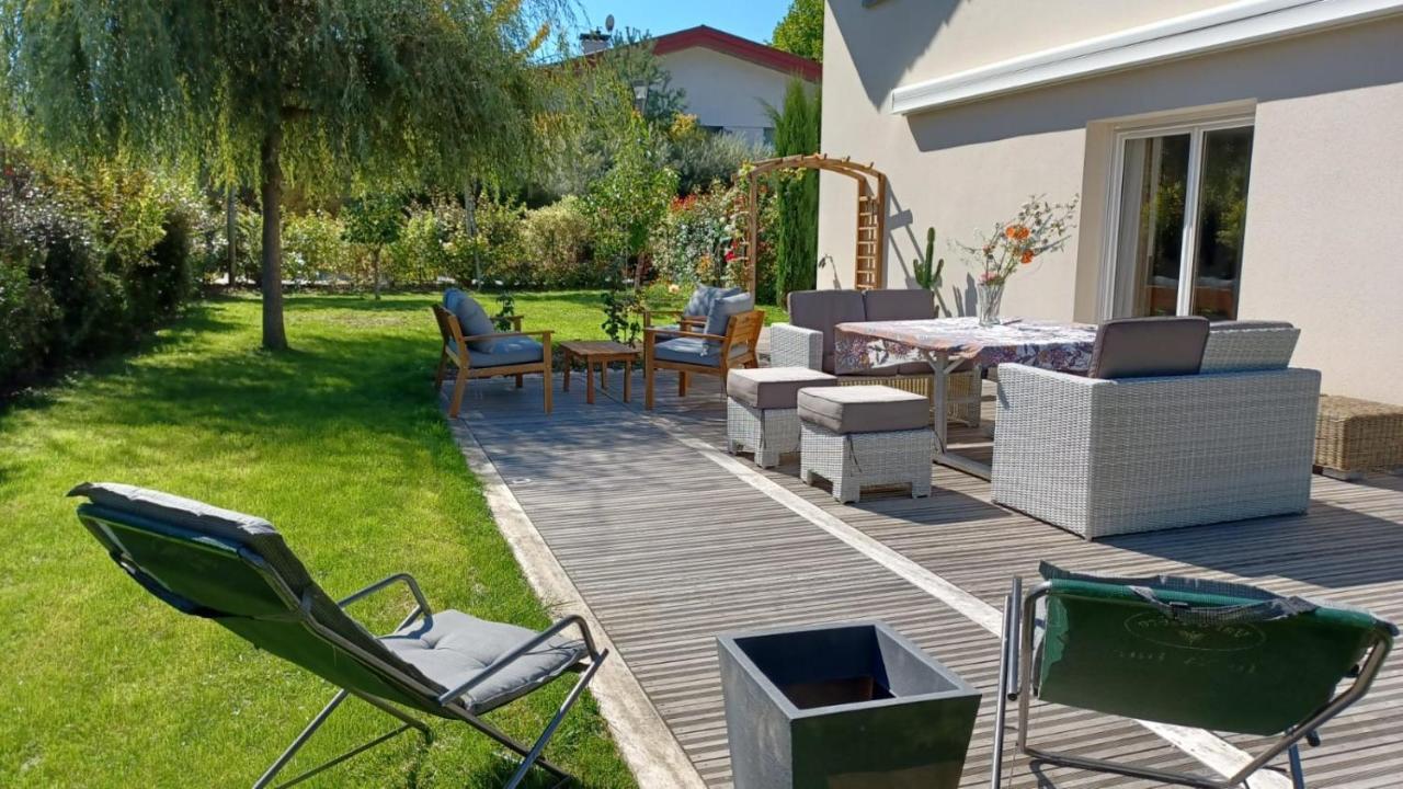 La Maison Du Port, Une Exclusivite Lla Selections By Location Lac Annecy 생조리오즈 외부 사진