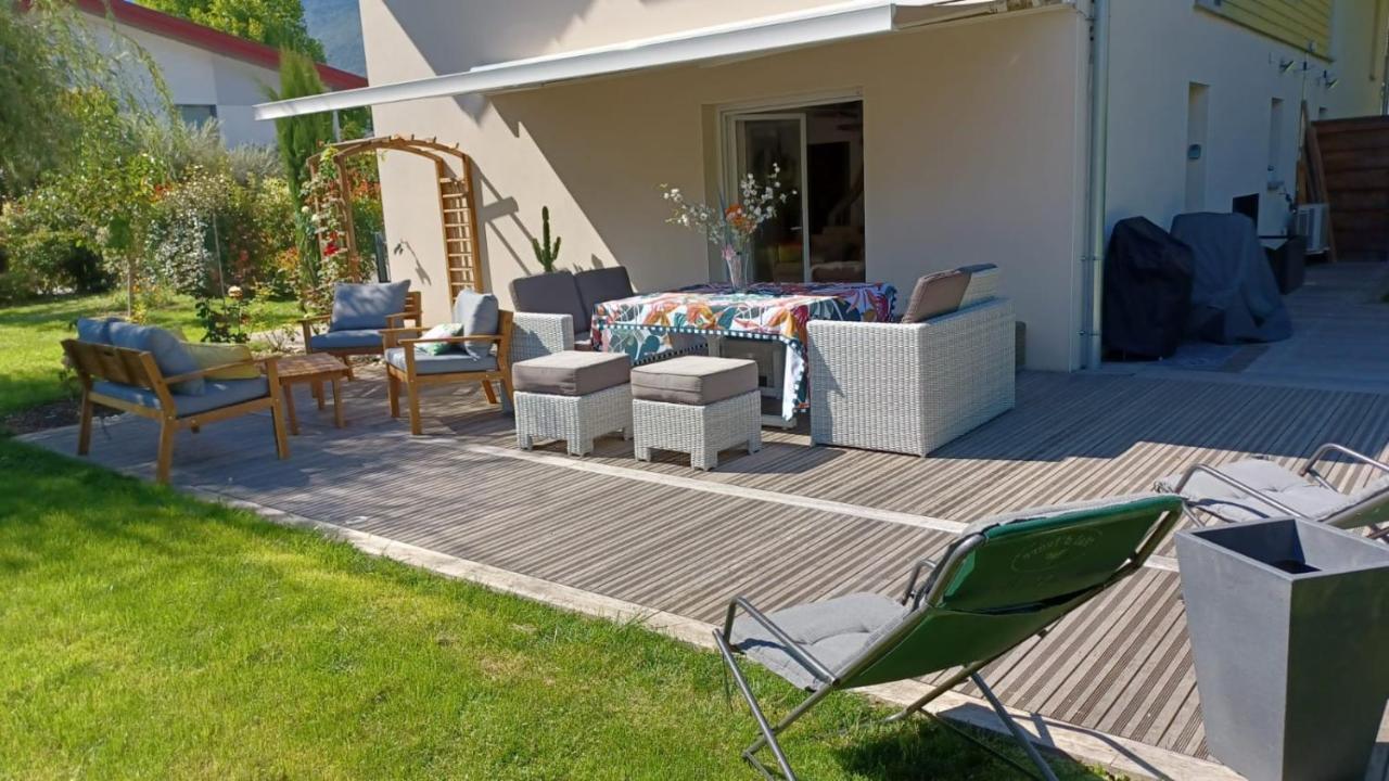 La Maison Du Port, Une Exclusivite Lla Selections By Location Lac Annecy 생조리오즈 외부 사진