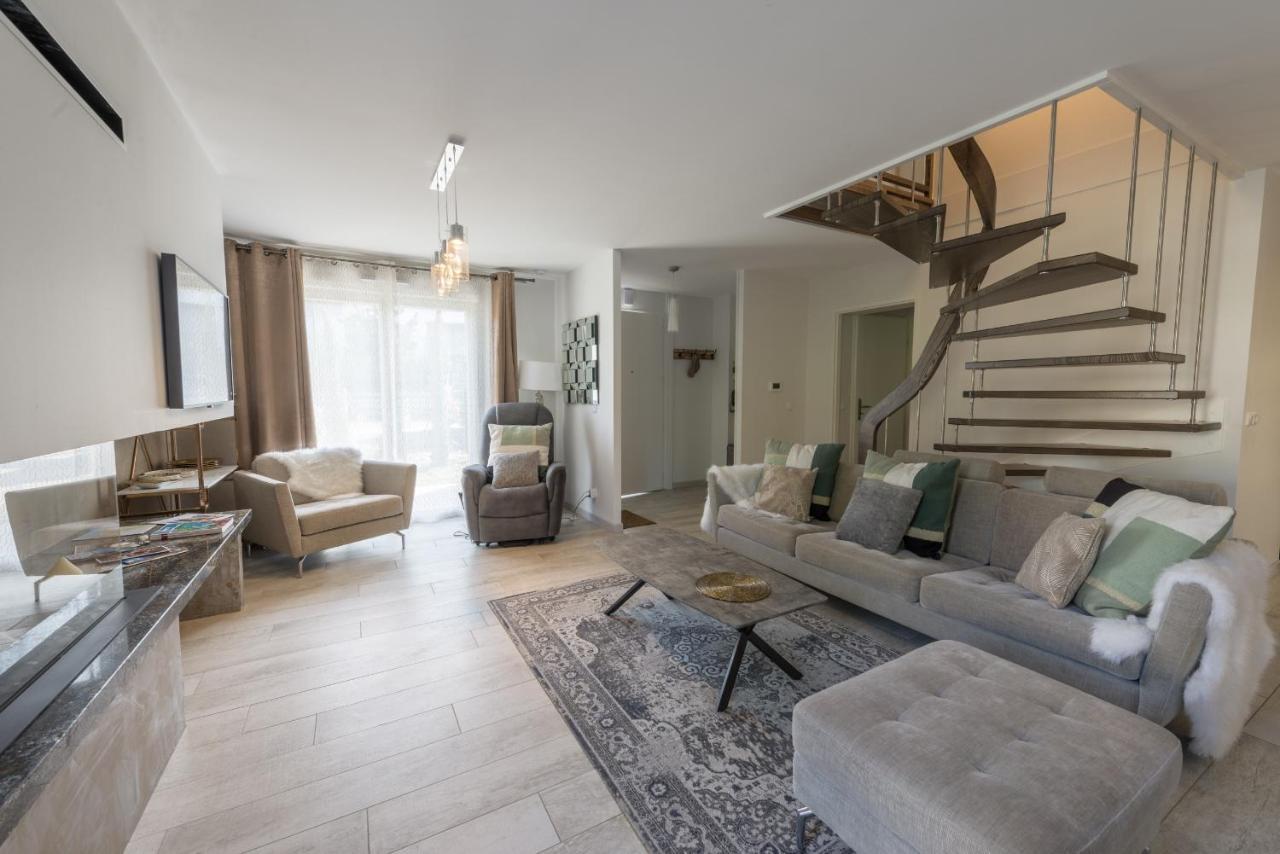 La Maison Du Port, Une Exclusivite Lla Selections By Location Lac Annecy 생조리오즈 외부 사진