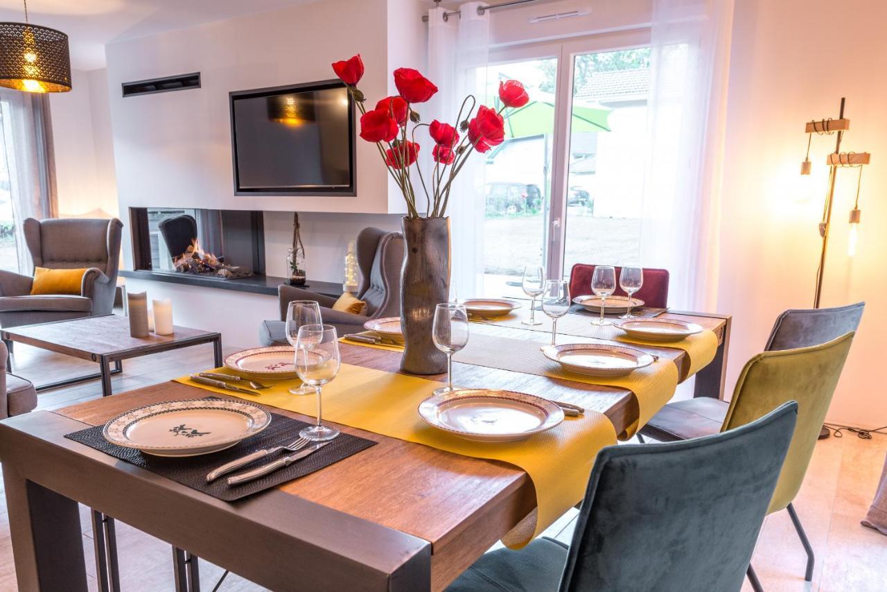 La Maison Du Port, Une Exclusivite Lla Selections By Location Lac Annecy 생조리오즈 외부 사진